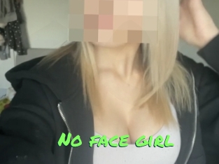 no_face_girl Gros Seins