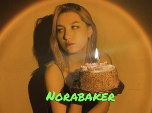 norabaker Gros Seins
