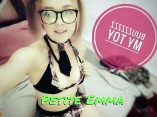 Petite_Emma Gros Seins