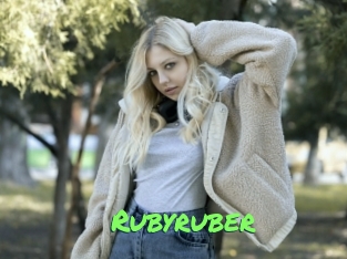 rubyruber Gros Seins
