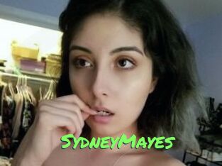 Sydney_Mayes Gros Seins