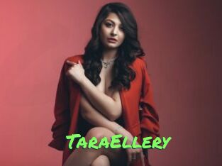 TaraEllery Gros Seins