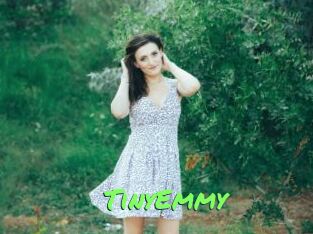 TinyEmmy Gros Seins