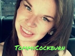 Tommi_Cockburn Gros Seins