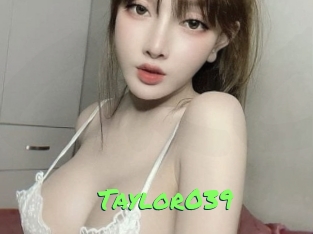 taylor039 Gros Seins
