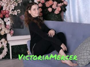 VictoriaMercer Gros Seins