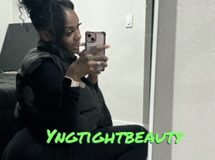 yngtightbeauty Gros Seins